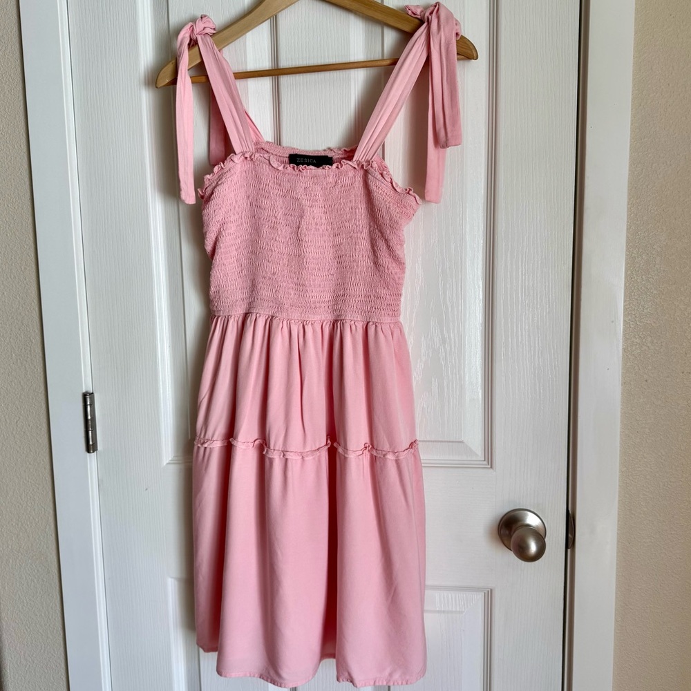 ZESICA Pink Smocked Tiered Lined Midi Dress | Size Large